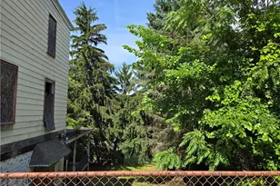 1922 Rhine St, Spring Hill, PA 15212 - Photo 23