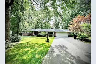 720 Dogwood Ln, Hermitage, PA 16148 - Photo 1