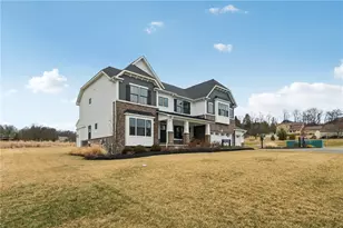 1002 Black Sands Dr, Penn Twp, PA 15644 - Photo 45