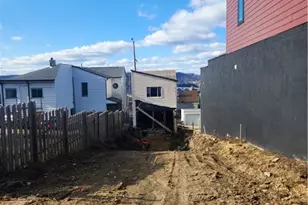 3509 Bethoven, Pittsburgh, PA 15213 - Photo 5