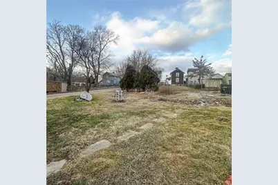 32 W Kerr St, Uniontown, PA 15401 - Photo 3