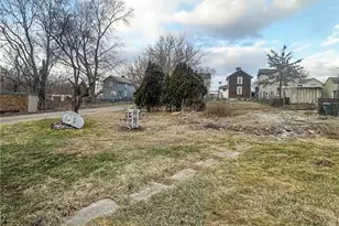 32 W Kerr St, Uniontown, PA 15401 - Photo 3