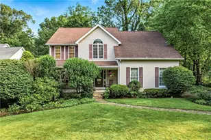 1091 Foxwood Dr, Hermitage, PA 16148 - Photo 1