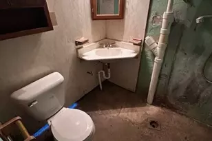 20 Wood St, Nemacolin, PA 15351 - Photo 9