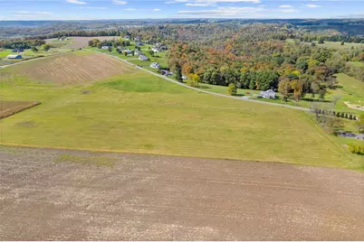 101 Bluestone Ct, Lancaster Township, PA 16037 - Photo 5