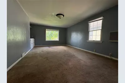 110 W Chartes St, New Castle, PA 16102 - Photo 5