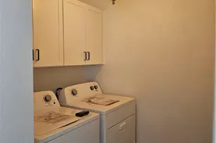 810 S 10th St, New Stanton, PA 15697 - Photo 15