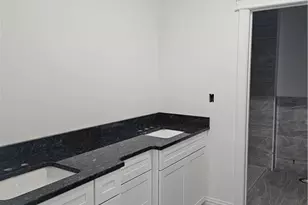 804 S 10th St, Youngwood, PA 15697 - Photo 9