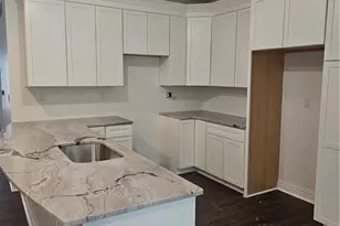 804 S 10th St, Youngwood, PA 15697 - Photo 5