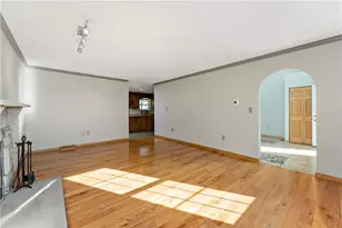 182 Markwood Dr, Cecil, PA 15317 - Photo 5