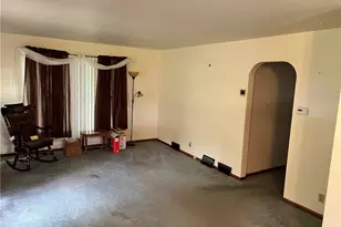 4 Woodbine Dr, Hempfield Township, PA 16125 - Photo 3