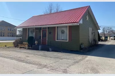 207 S Market St, Carmichaels-Cumberland, PA 15320 - Photo 1