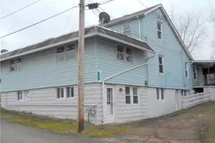 108 Peach St, Loyalhanna, PA 15661 - Photo 1