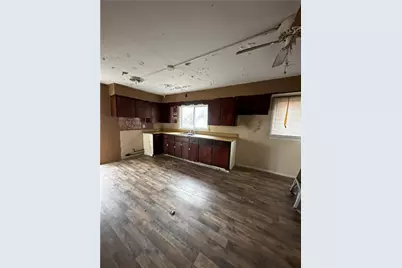 1112 E Washington St, New Castle, PA 16101 - Photo 5