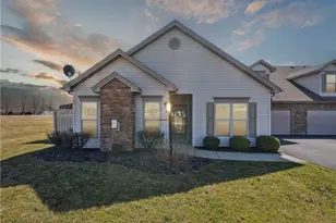 1014 Carriage Ln, Clinton Township, PA 16056 - Photo 1