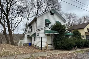 722 Neshannock Blvd, New Castle, PA 16101 - Photo 1