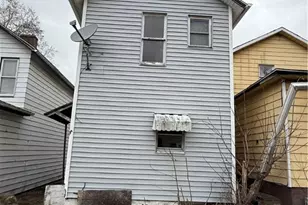 418 E Division St, New Castle, PA 16101 - Photo 3