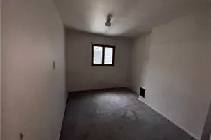 19 W Terrace Ave, New Castle, PA 16102 - Photo 9