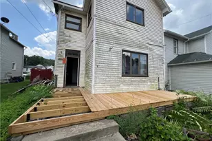 19 W Terrace Ave, New Castle, PA 16102 - Photo 1