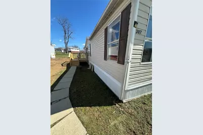 307 Sherwood Dr, Allegheny Township, PA 15068 - Photo 5