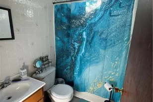 307 Sherwood Dr, Allegheny Township, PA 15068 - Photo 9