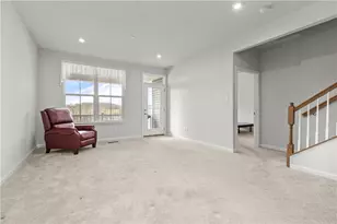 215 Sierra Dr, Canonsburg, PA 15317 - Photo 9