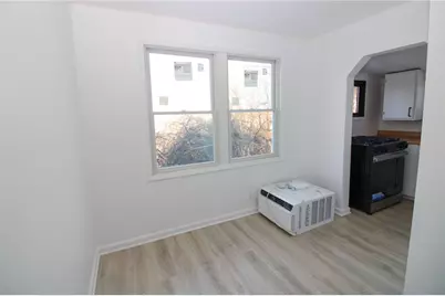 1629 Glenbrook Ave, Moon/Crescent Twp, PA 15108 - Photo 5