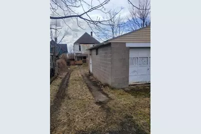 1226 Summerlea Ave, Washington, PA 15301 - Photo 9