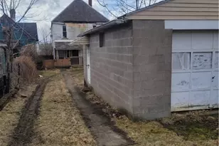 1226 Summerlea Ave, Washington, PA 15301 - Photo 9