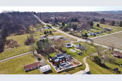 402 E Malden, Coal Center Boro, PA 15423 - Photo 49