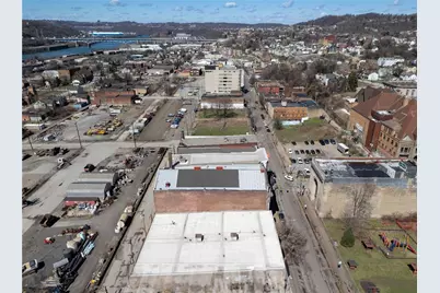 818 Braddock, Braddock, PA 15104 - Photo 37