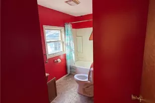 810 10th St, Stowe Township, PA 15136 - Photo 7