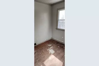 42 Forest Rd, Harmony Township, PA 15003 - Photo 9