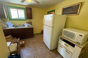 810 10th St, Stowe Township, PA 15136 - Photo 5