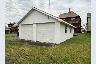 664 Spruce Ave, Sharon, PA 16146 - Photo 3