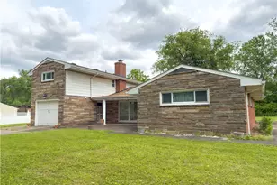 391 Golden Grove Rd, Economy, PA 15005 - Photo 1