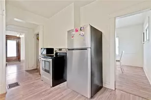 11 E Moody Ave, New Castle, PA 16101 - Photo 9