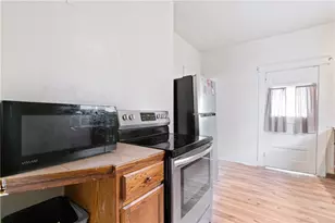 11 E Moody Ave, New Castle, PA 16101 - Photo 11