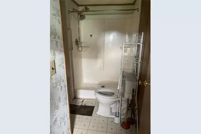 860 N 5th Ave, White Township, PA 15701 - Photo 5