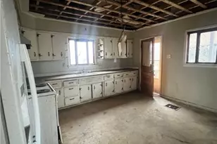 806 High St, New Castle, PA 16101 - Photo 5