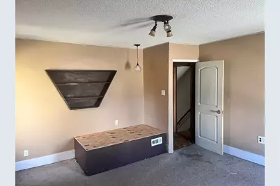 506 E Division St, New Castle, PA 16101 - Photo 13