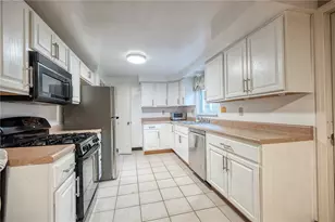 2106 Lappe Ln, Spring Hill, PA 15212 - Photo 5