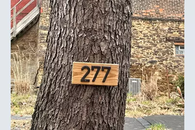 277 Plyer Way, Pittsburgh, PA 15211 - Photo 1