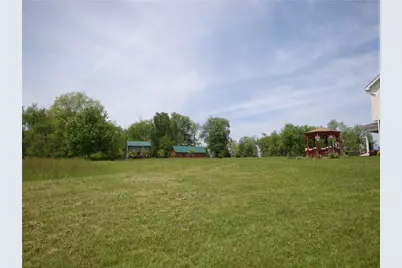 715 Victoria Way, Derry Township, PA 15627 - Photo 3