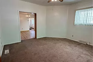 424 Ohio Ave, Glassport, PA 15045 - Photo 9