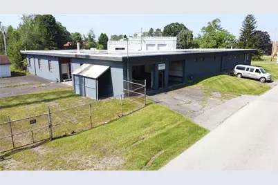 10 Rhoda St, Farrell, PA 16121 - Photo 1