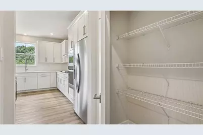 406 Barons Ct, Peters Township, PA 15367 - Photo 9