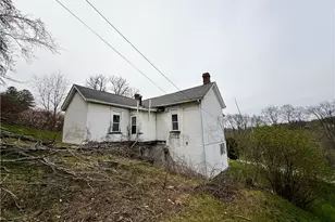 704 Madison Ave, Sewickley Township, PA 15637 - Photo 3