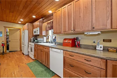 201 Sherwood Dr, New Galilee, PA 16141 - Photo 17