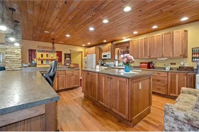 201 Sherwood Dr, New Galilee, PA 16141 - Photo 13